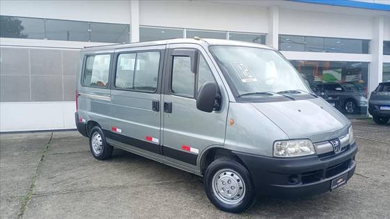 PEUGEOT BOXER 2.3 HDI 350 FURGÃO LONGO TETO ELEVADO VIDRADO 8V DIESEL 3P MANUAL